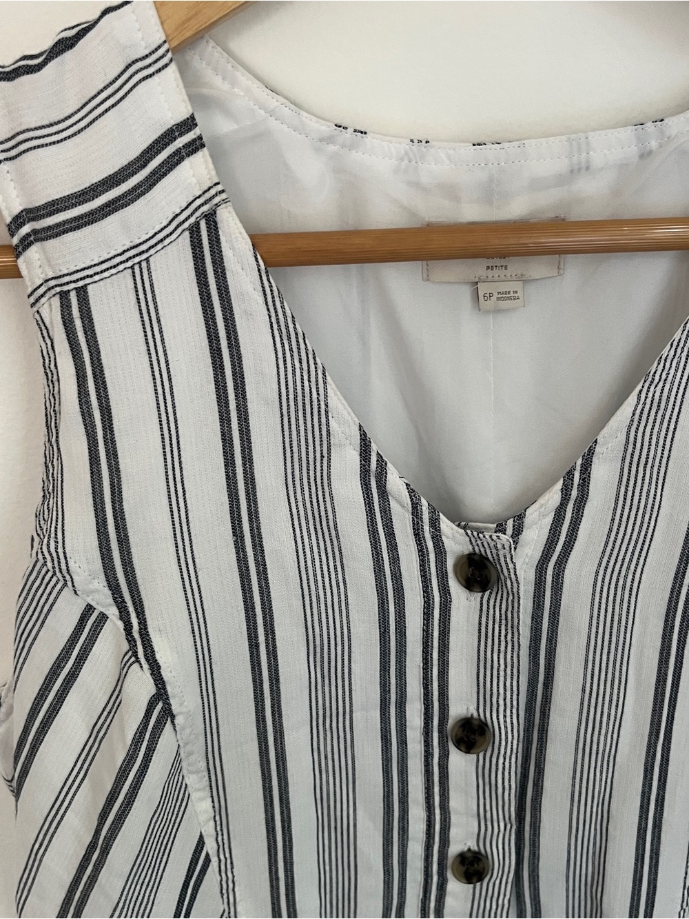 NWOT Loft Outlet petite gray and white striped button front sun dress 75% cotton - Picture 2 of 7